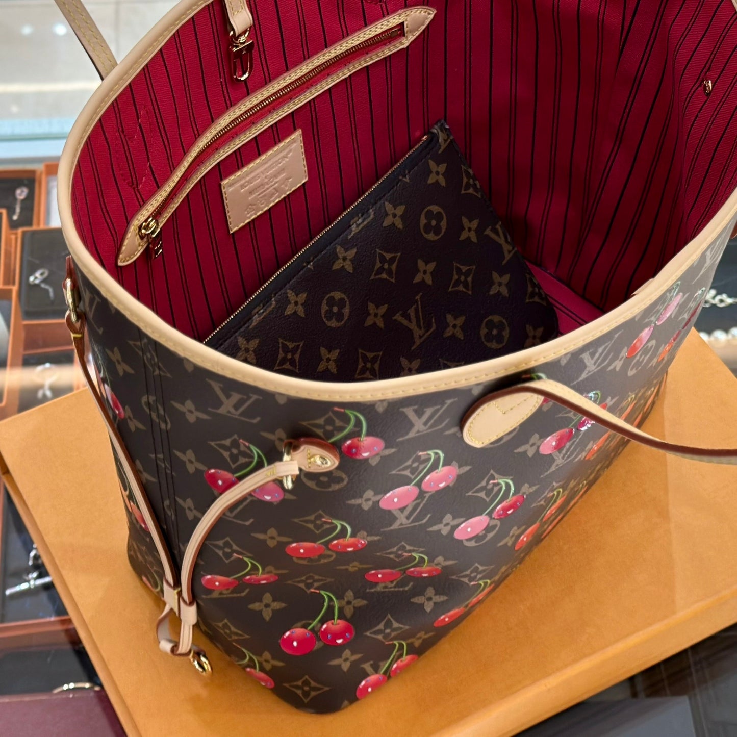 LOUIS VUITTON NEVERFULL CHERRY